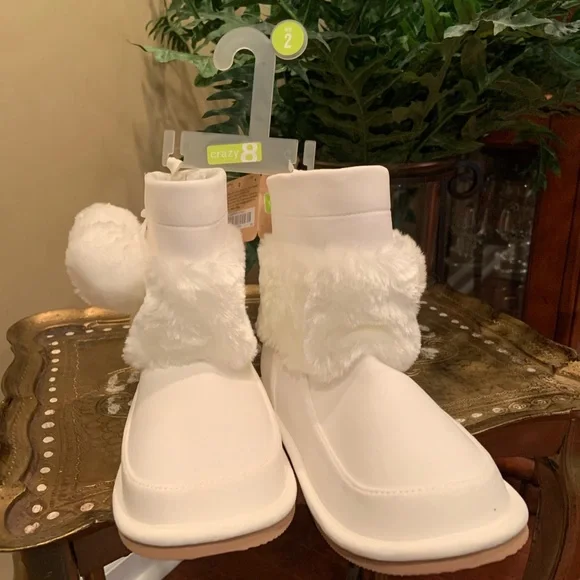 NWT White Boots - Picture 4 of 5